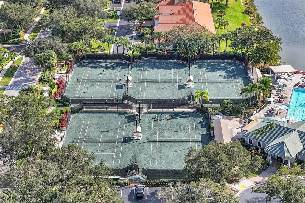 2350 Carrington Court Naples FL 34109