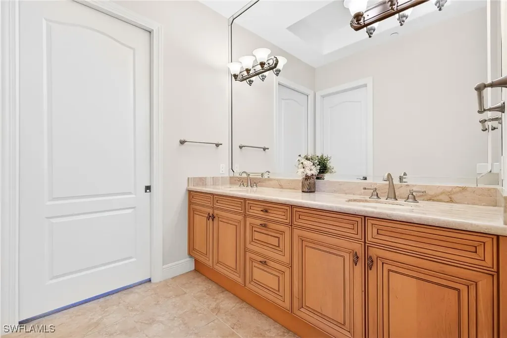 584 Avellino Isle Circle Naples FL 34119