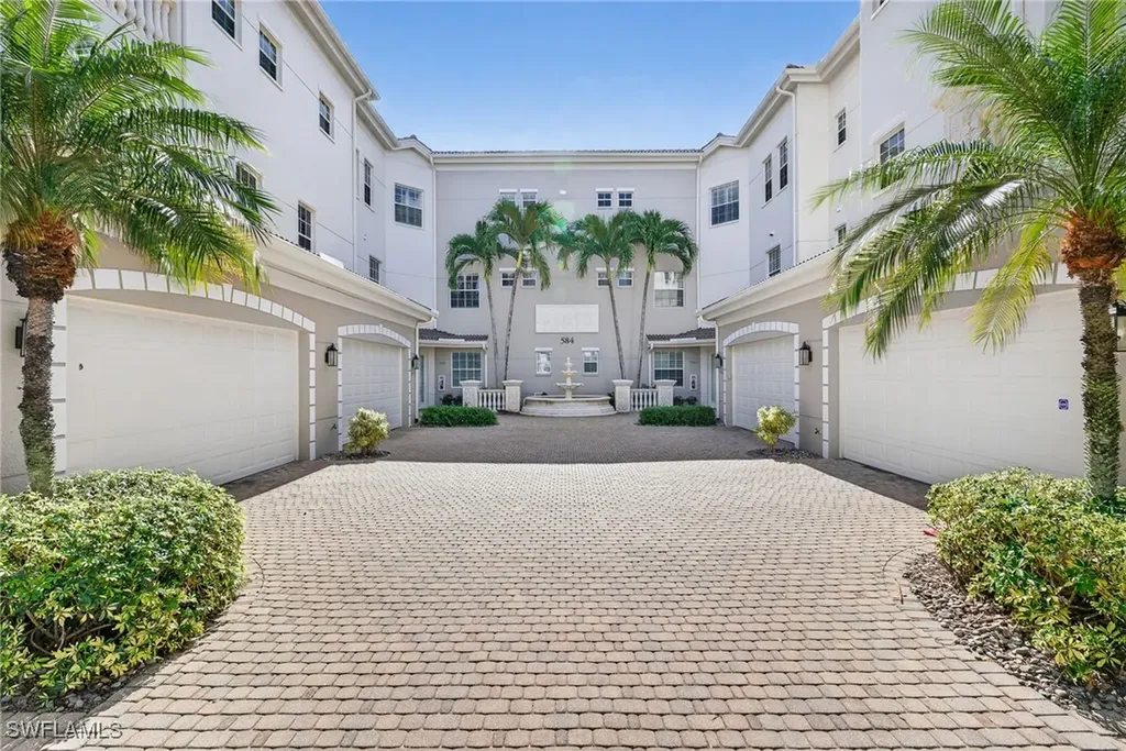 584 Avellino Isle Circle Naples FL 34119