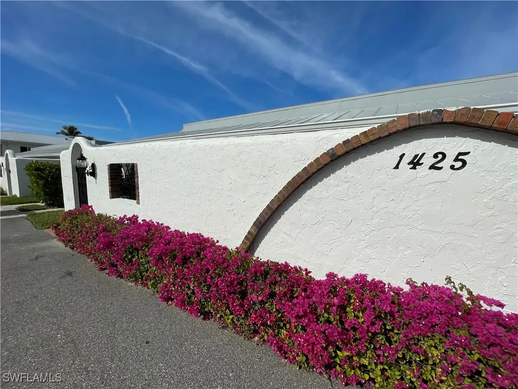 1425 Curlew Avenue Naples FL 34102