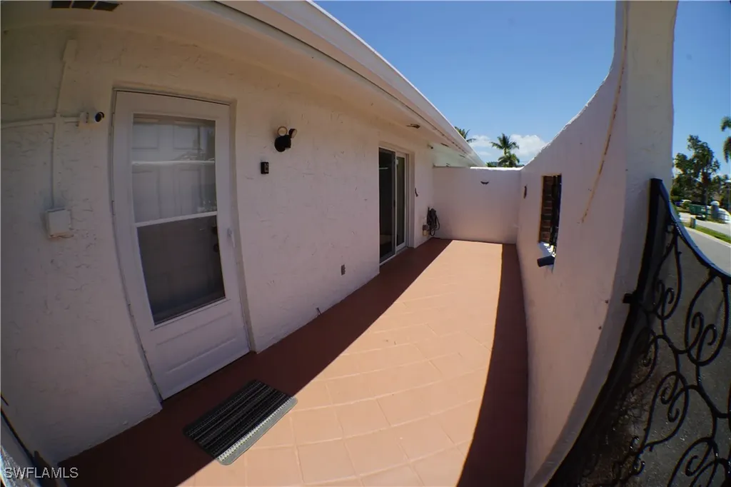 1425 Curlew Avenue Naples FL 34102