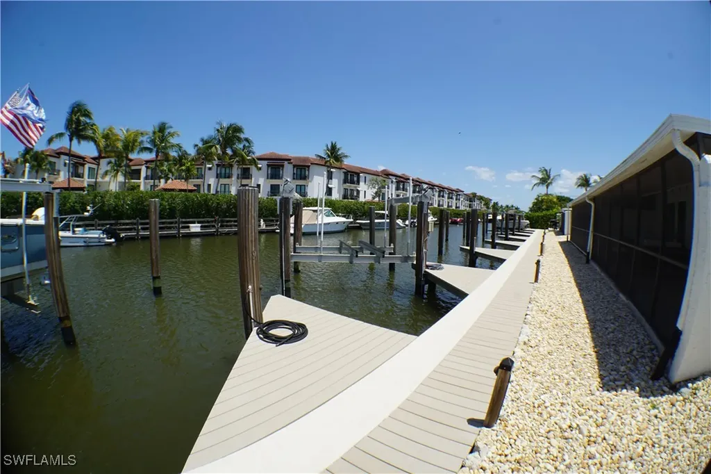 1425 Curlew Avenue Naples FL 34102