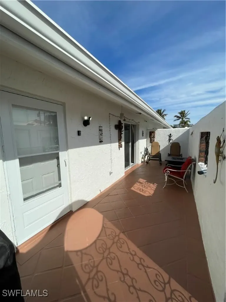 1425 Curlew Avenue Naples FL 34102