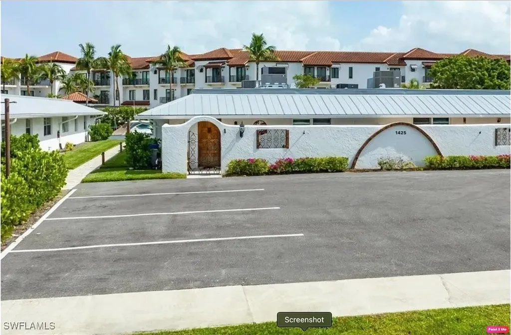 1425 Curlew Avenue Naples FL 34102