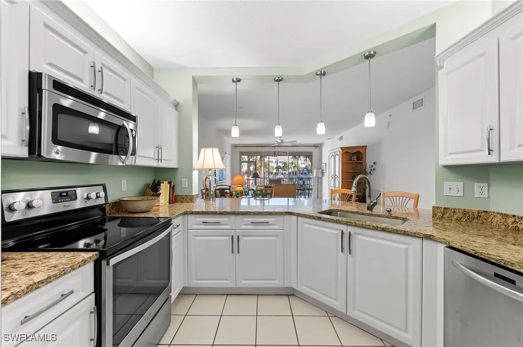 7638 Pebble Creek Circle Naples FL 34108