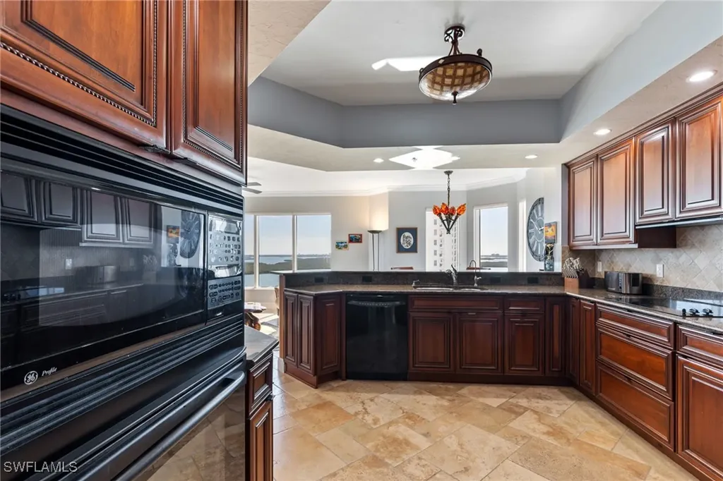 1060 Borghese Lane Naples FL 34114