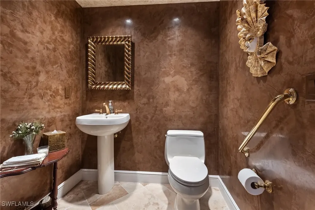 1060 Borghese Lane Naples FL 34114