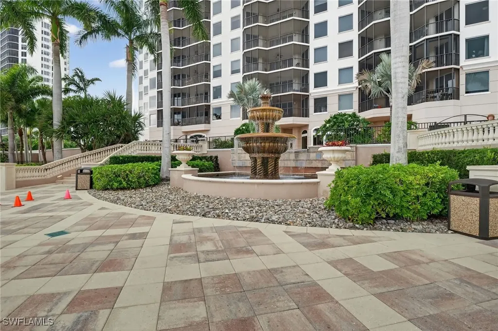 1060 Borghese Lane Naples FL 34114