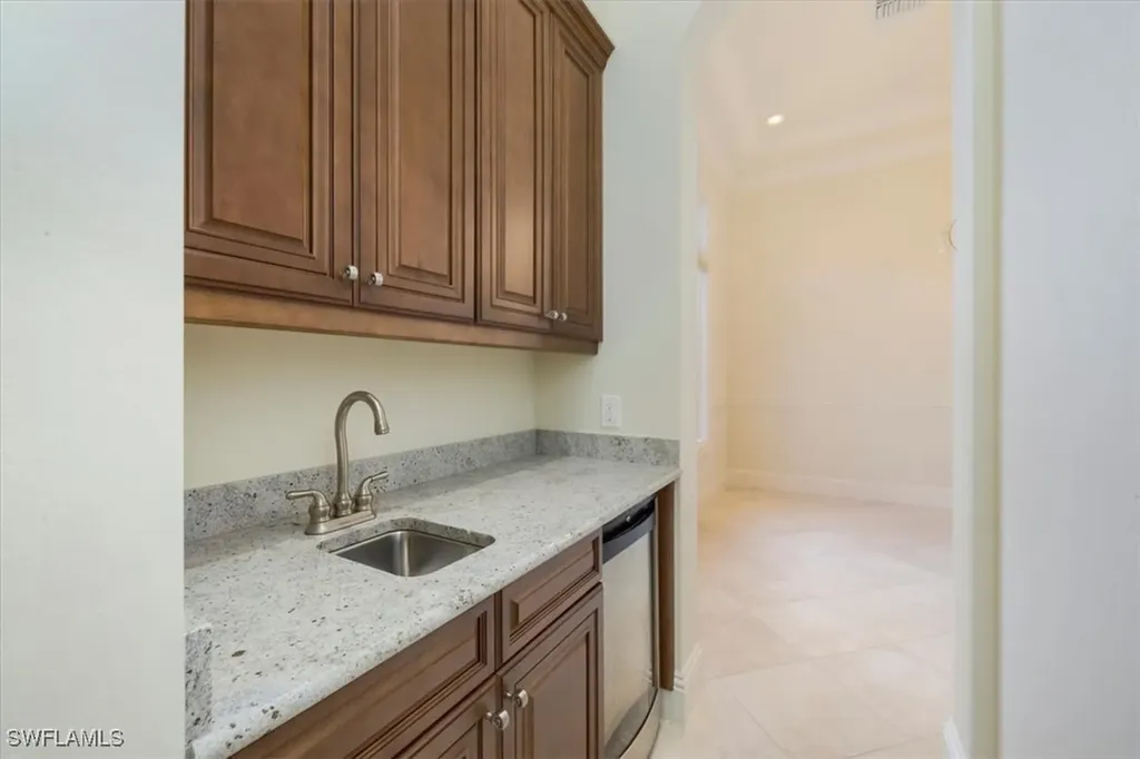 16834 Cabreo Drive Naples FL 34110