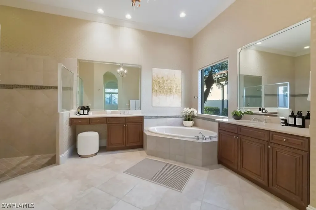 16834 Cabreo Drive Naples FL 34110