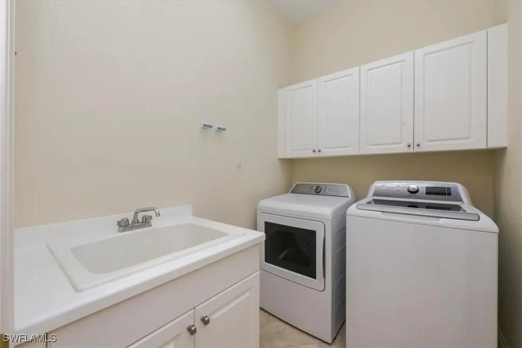 16834 Cabreo Drive Naples FL 34110