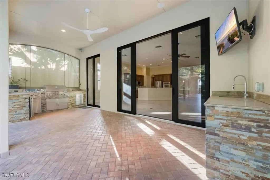 16834 Cabreo Drive Naples FL 34110