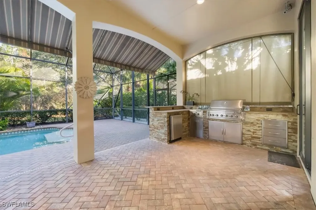 16834 Cabreo Drive Naples FL 34110