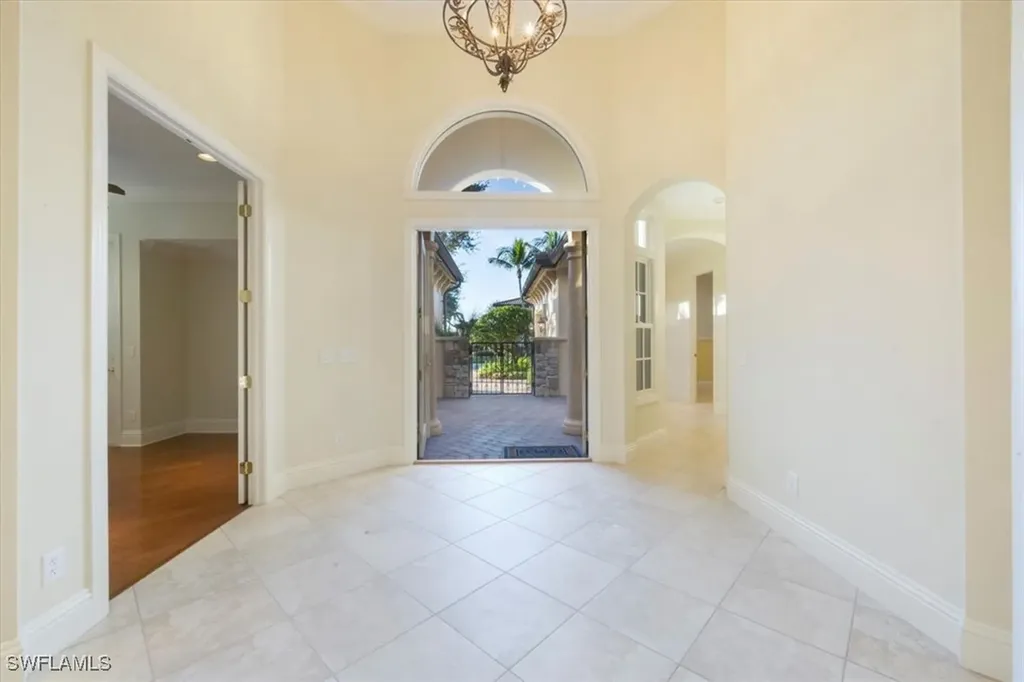 16834 Cabreo Drive Naples FL 34110