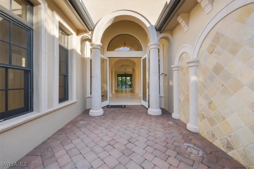 16834 Cabreo Drive Naples FL 34110