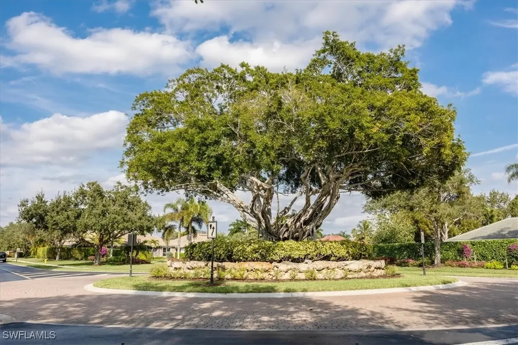 4971 Rustic Oaks Circle Naples FL 34105