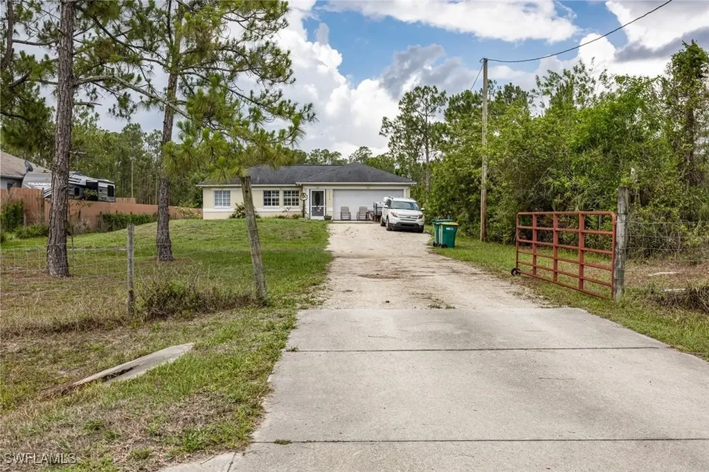 3660 47th Avenue NE Naples FL 34120