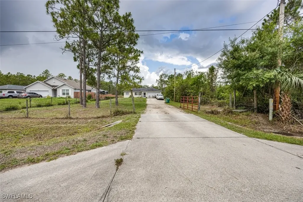 3660 47th Avenue NE Naples FL 34120