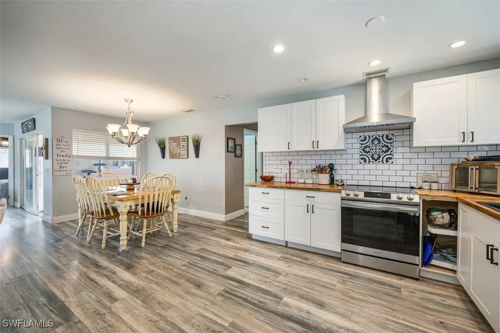 3660 47th Avenue NE Naples FL 34120