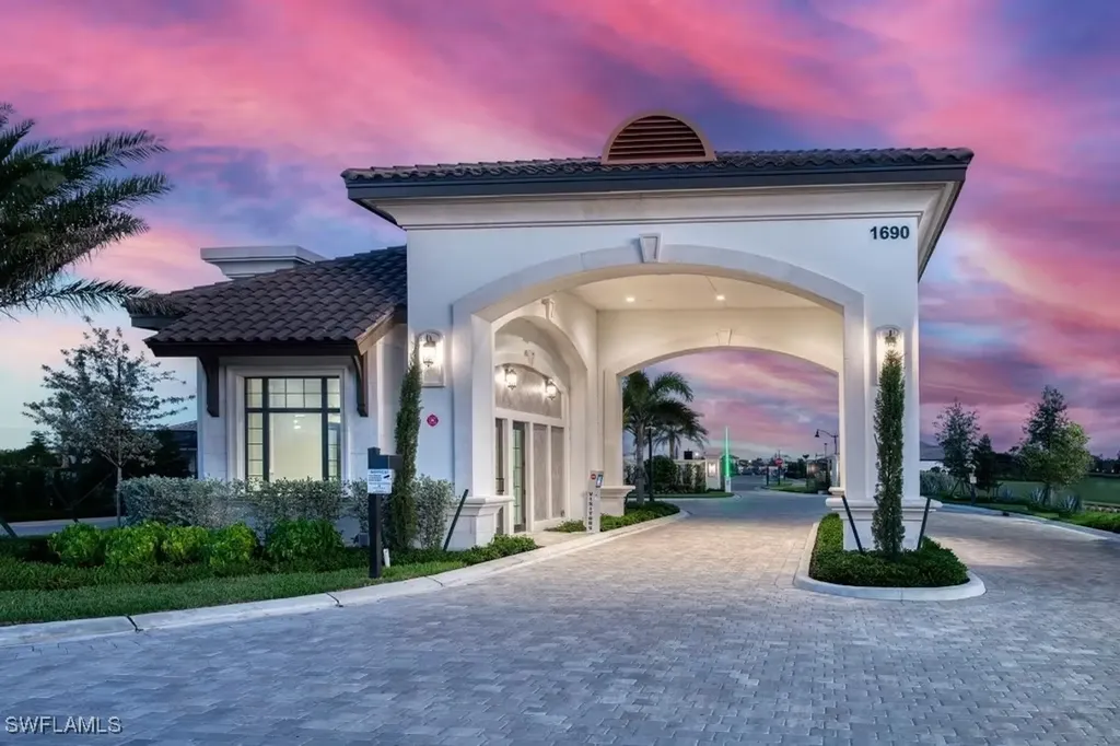1645 Serena Avenue Naples FL 34120