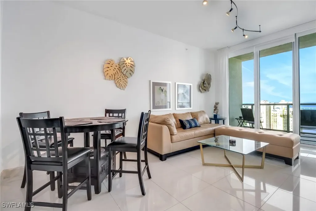 3000 Oasis Grand Boulevard Fort Myers FL 33916