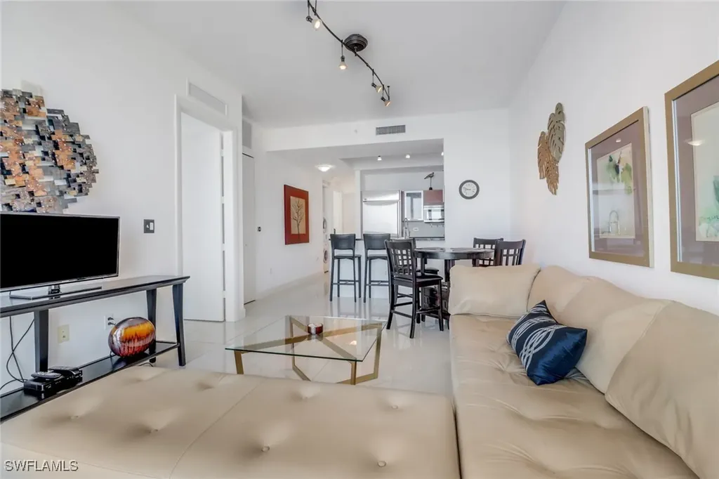 3000 Oasis Grand Boulevard Fort Myers FL 33916