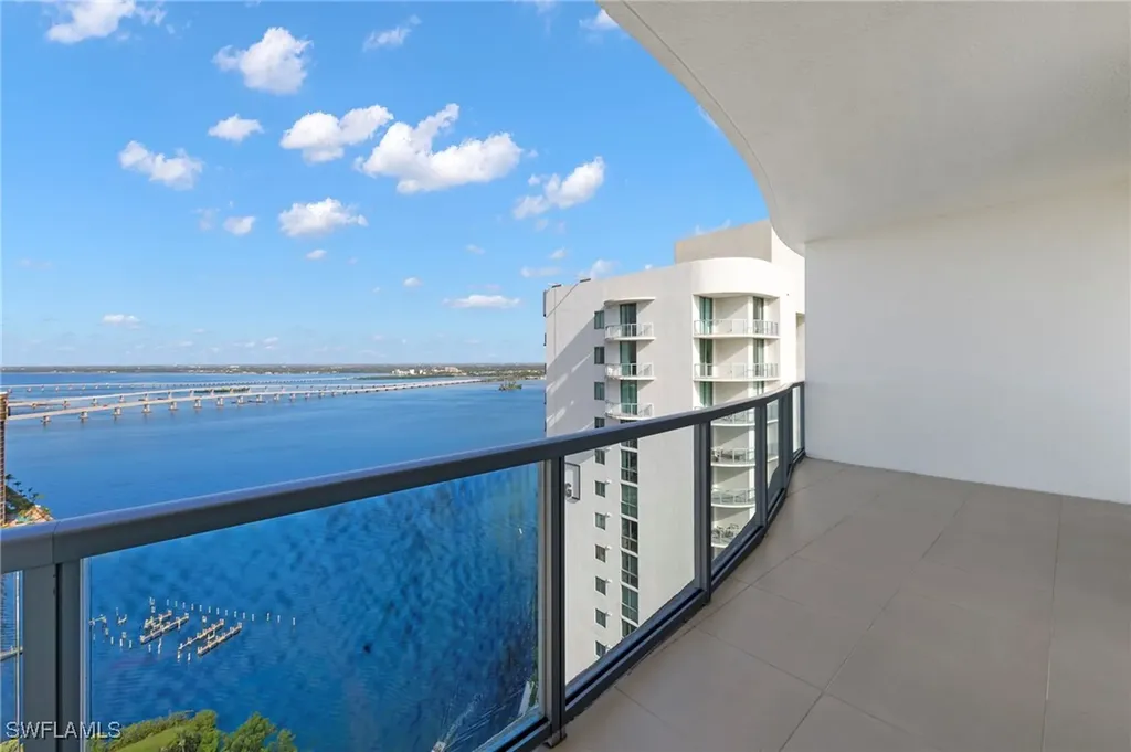3000 Oasis Grand Boulevard Fort Myers FL 33916