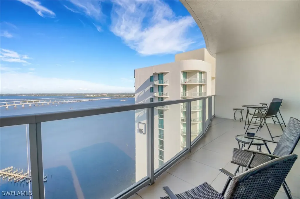 3000 Oasis Grand Boulevard Fort Myers FL 33916