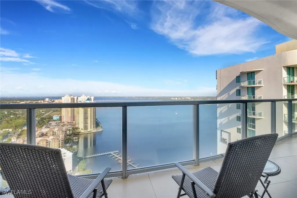 3000 Oasis Grand Boulevard Fort Myers FL 33916