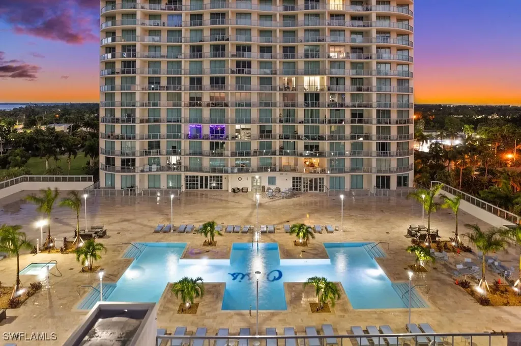 3000 Oasis Grand Boulevard Fort Myers FL 33916