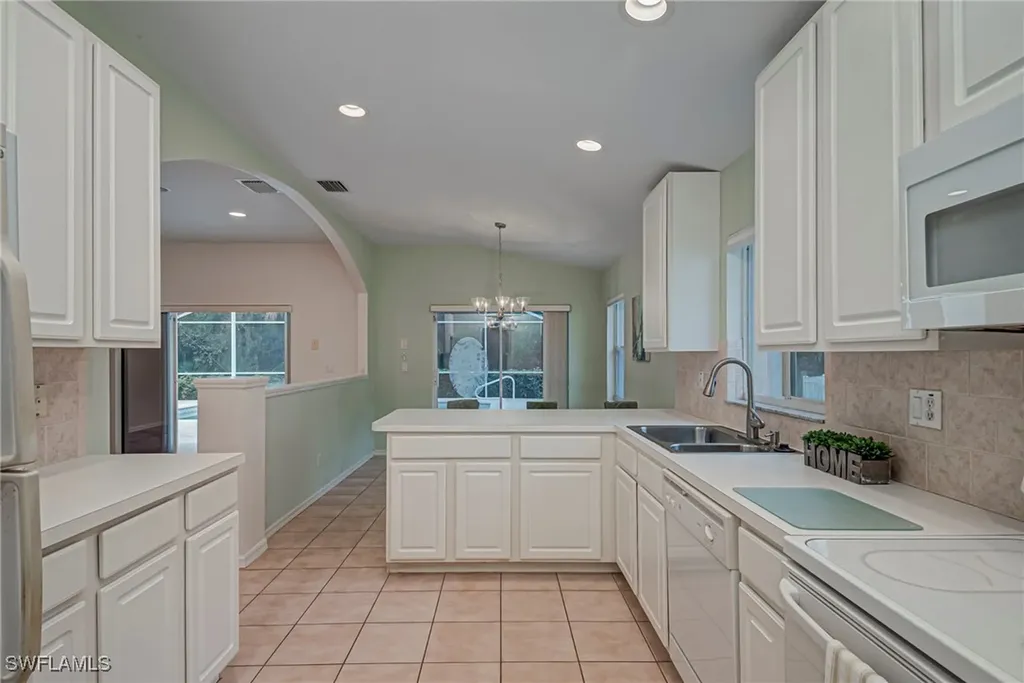 7809 Stratford Drive Naples FL 34104