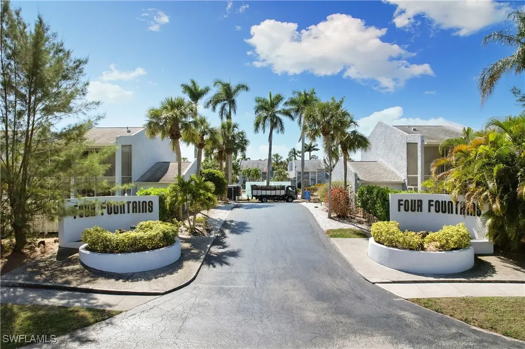 27 Watercolor Way Naples FL 34113