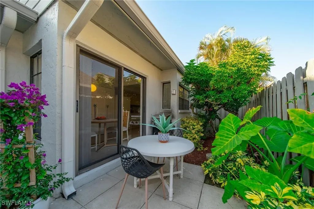 878 Meadowland Drive Naples FL 34108