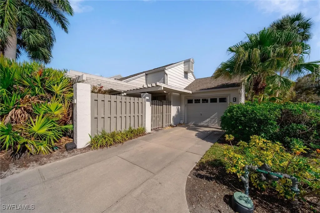 878 Meadowland Drive Naples FL 34108