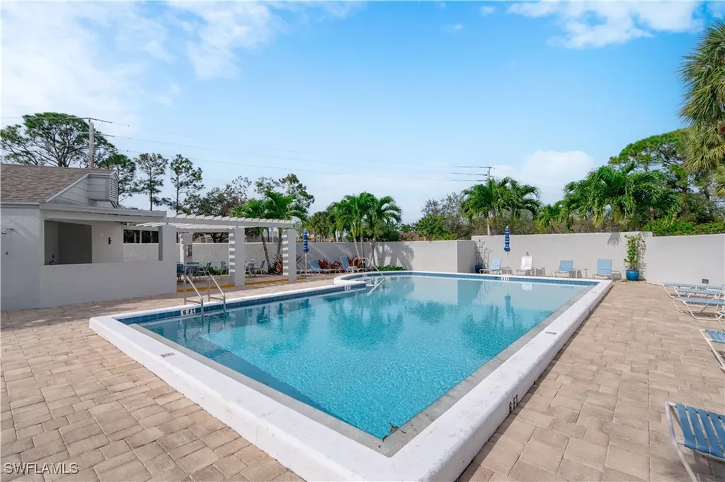878 Meadowland Drive Naples FL 34108