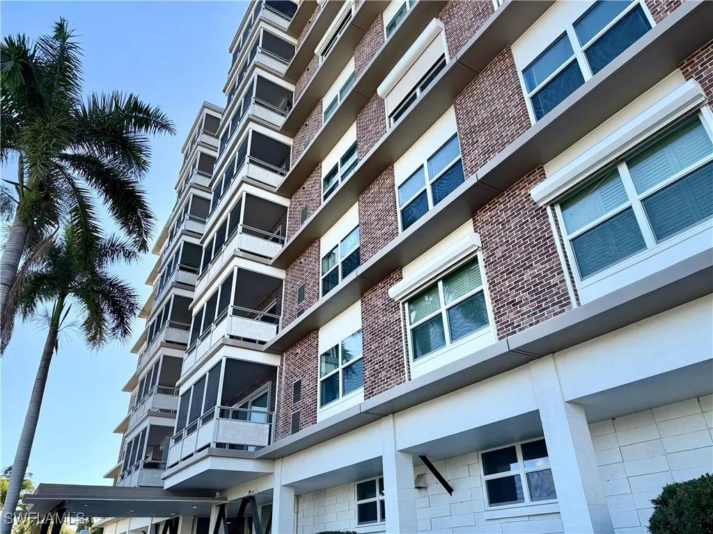 2350 W 1st Street Fort Myers FL 33901