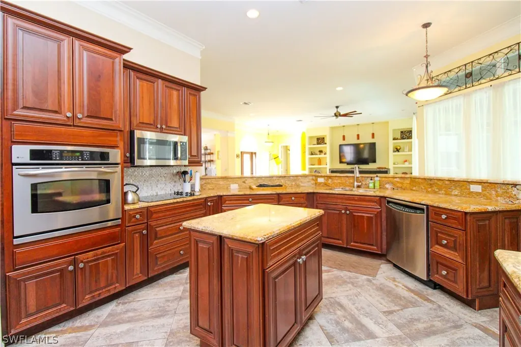 627 Soliel Drive Naples FL 34110