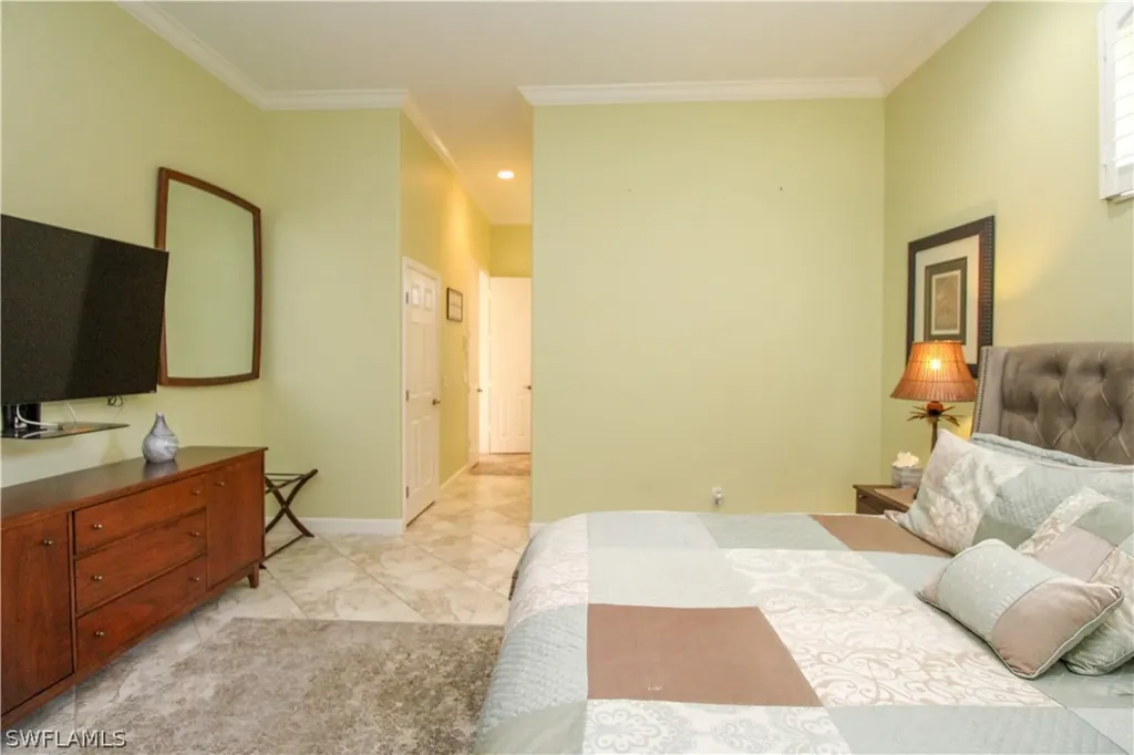 627 Soliel Drive Naples FL 34110