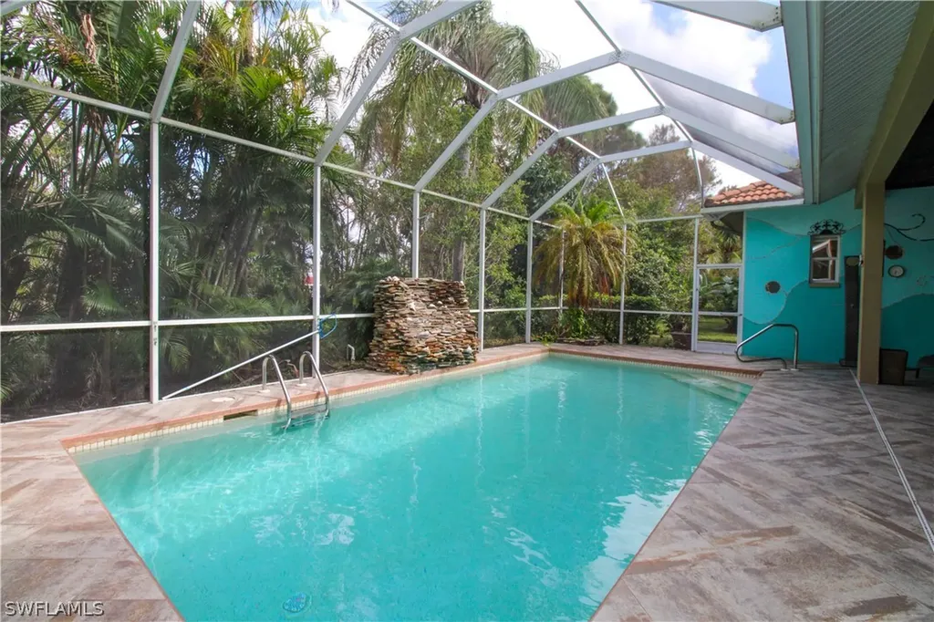 627 Soliel Drive Naples FL 34110