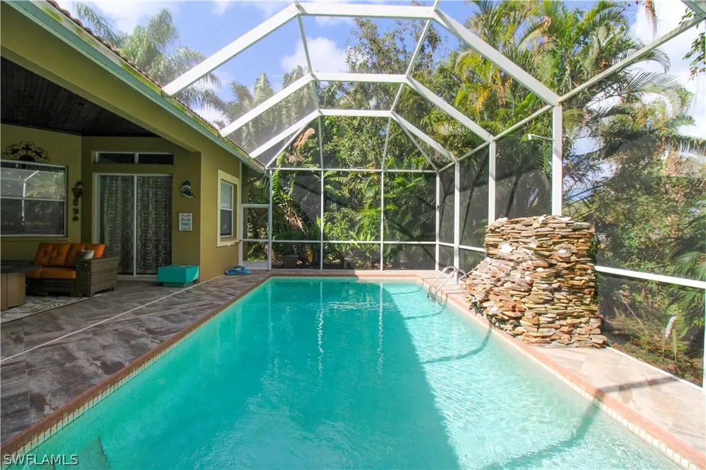 627 Soliel Drive Naples FL 34110