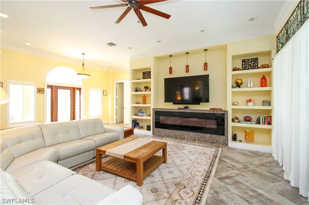 627 Soliel Drive Naples FL 34110