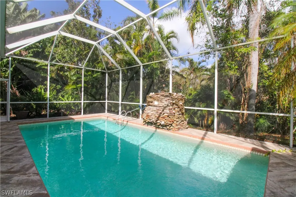 627 Soliel Drive Naples FL 34110