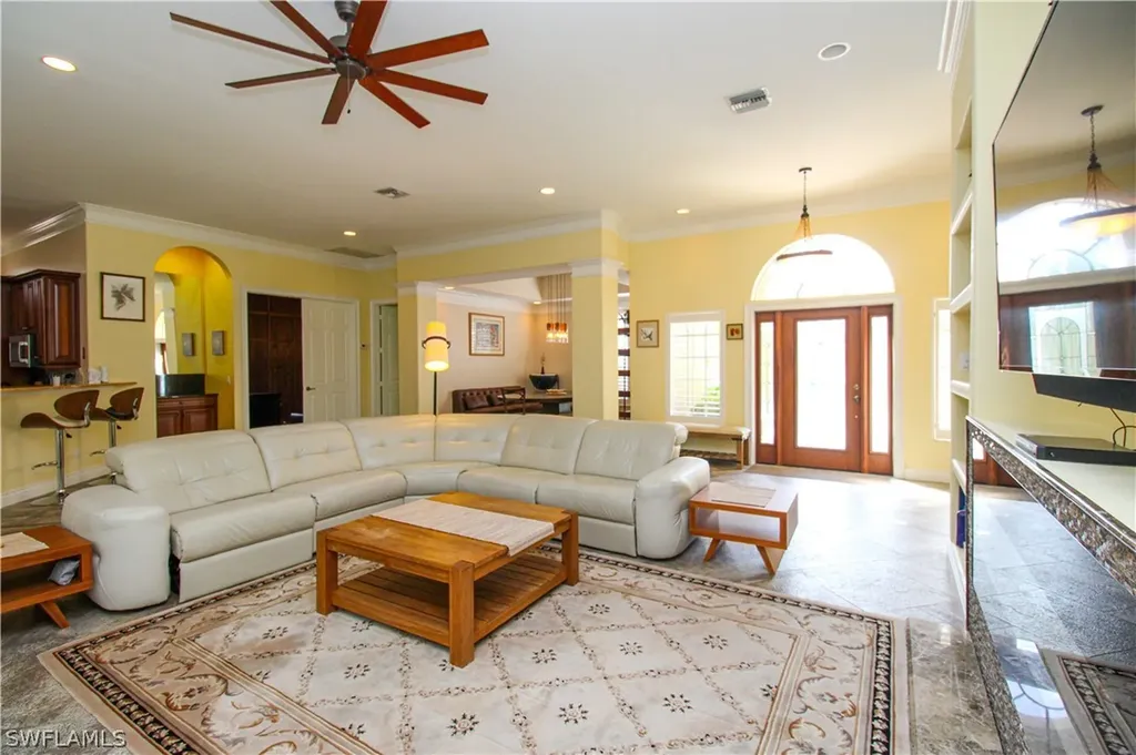 627 Soliel Drive Naples FL 34110