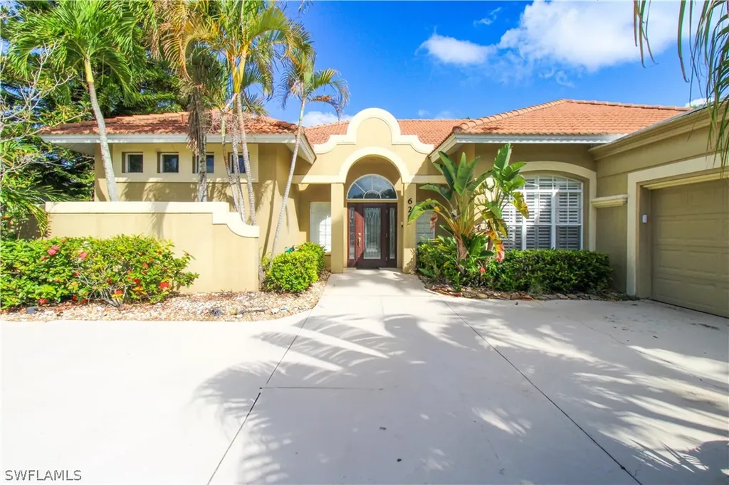 627 Soliel Drive Naples FL 34110