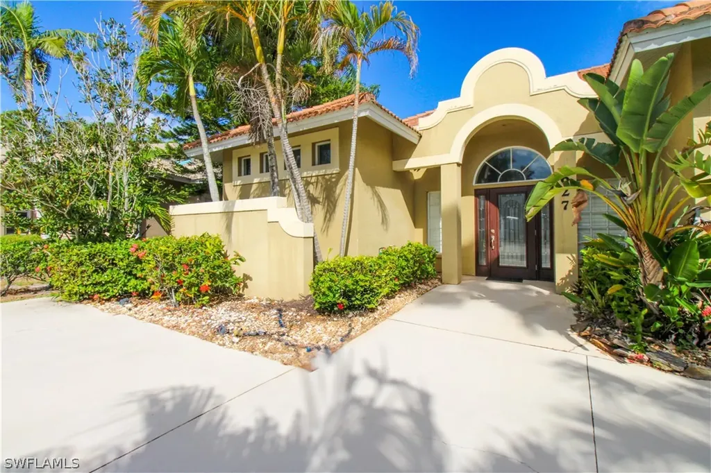 627 Soliel Drive Naples FL 34110