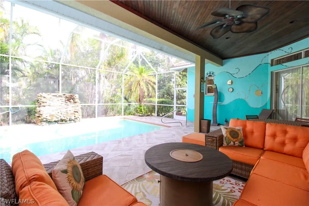 627 Soliel Drive Naples FL 34110