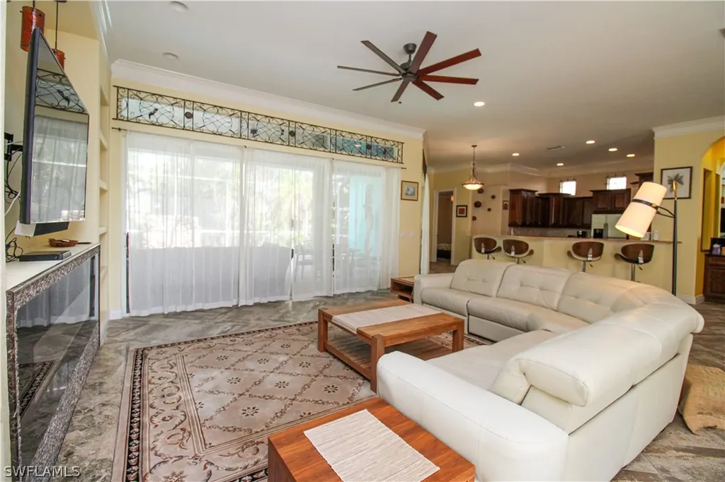 627 Soliel Drive Naples FL 34110