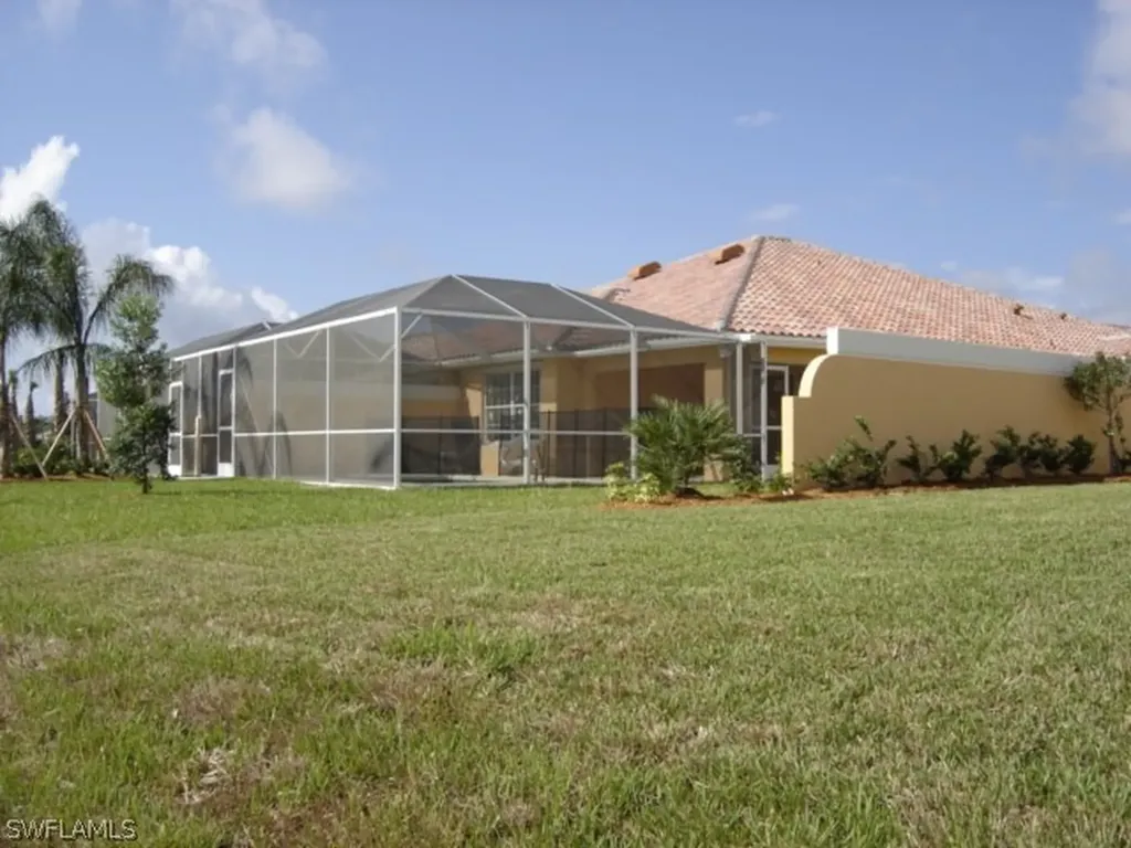 7450 Emilia Lane Naples FL 34114-2635