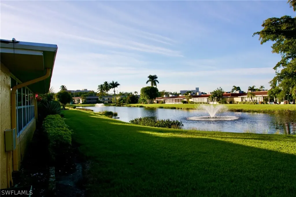 Naples FL, 159 Teryl Road, Unit 2