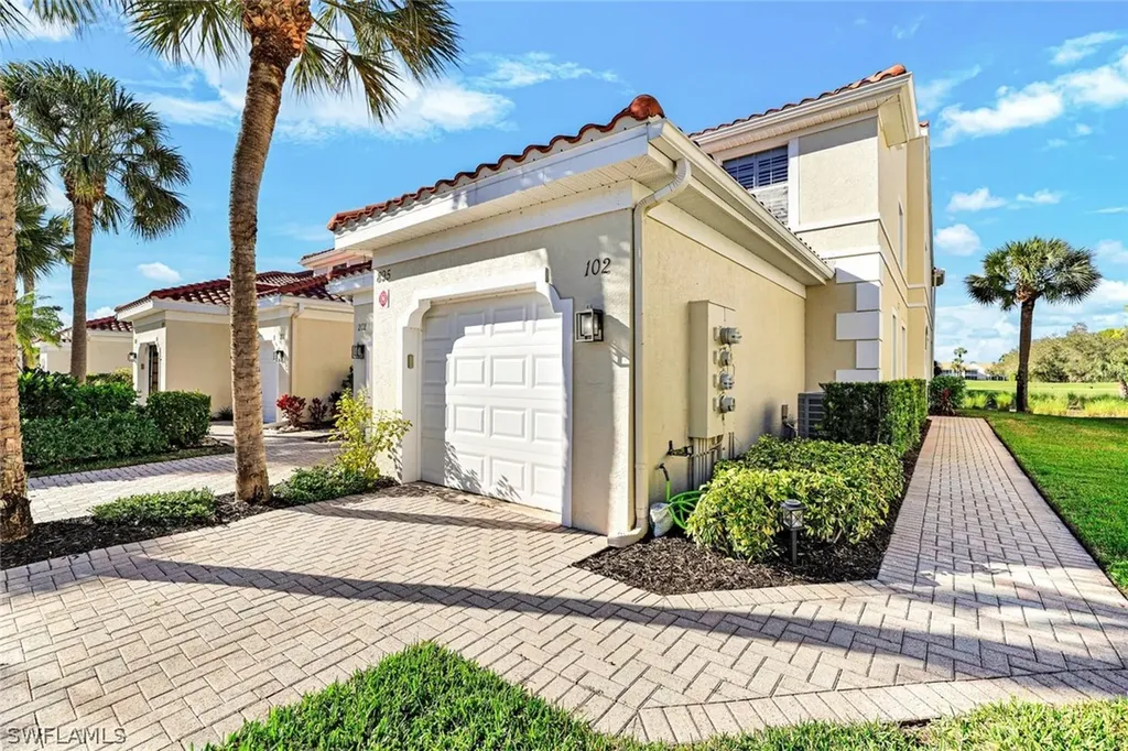 895 Eastham Way Naples FL 34104